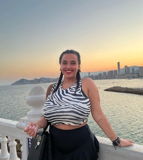 Anneris hot actress gallery