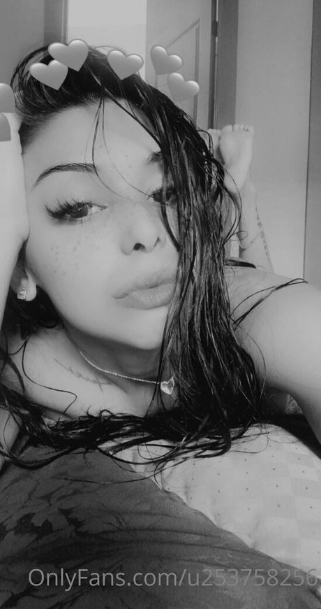 camilavalentinaxo best model gallery