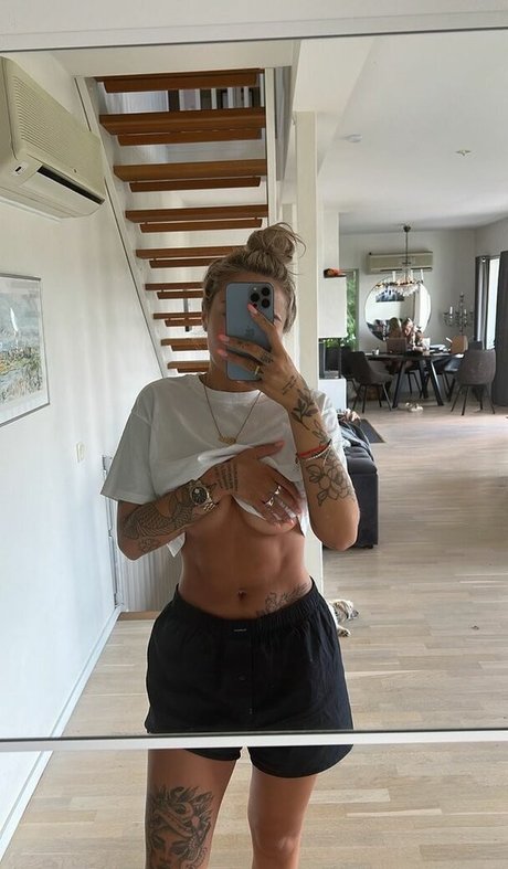 Nicci Hernestig adult actress img