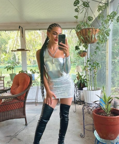 Tiianamarieeee model nude archive