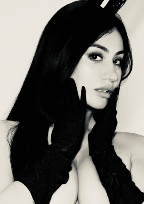 Tiar Simonis pornstar nudes photo