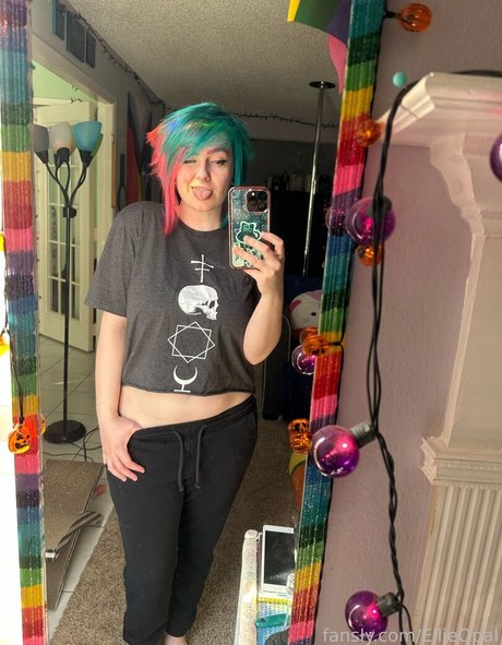 EllieOpal model porn image