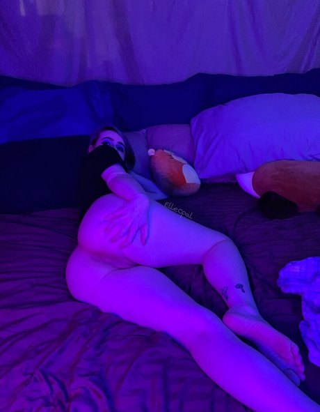 EllieOpal hot actress gallery