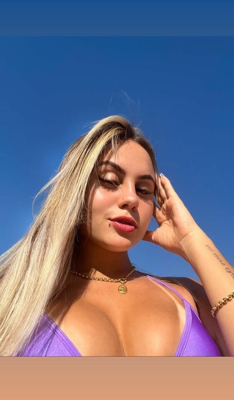 Lara Juc_ nudes actress photos