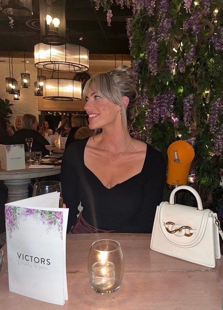 Lauren R perfect pornstar galleries