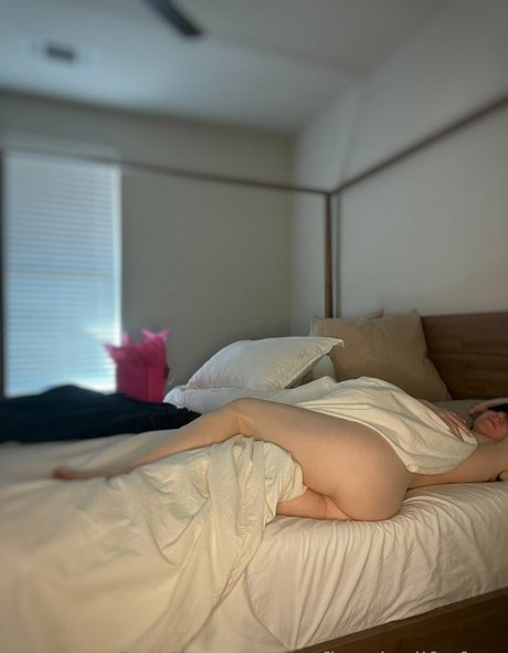 thetoplesstrainer pretty model gallery