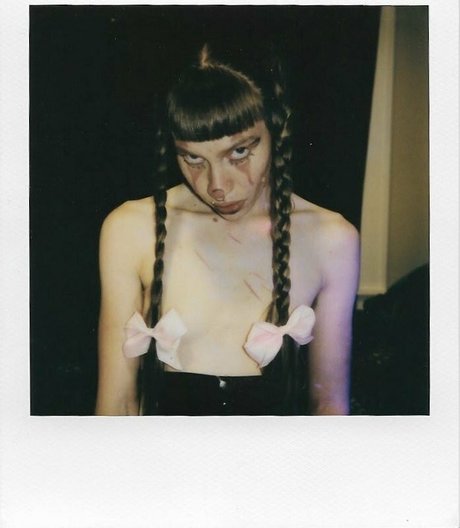 bb apathy naked actress gallery