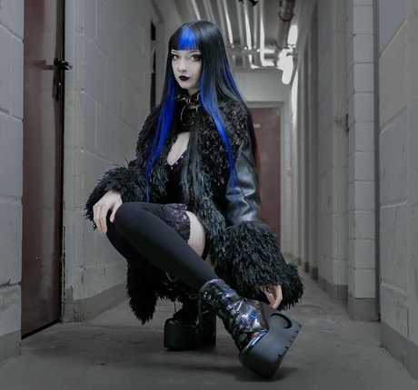 CreepyCassy adult star img