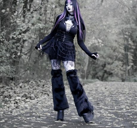 CreepyCassy star sexy img