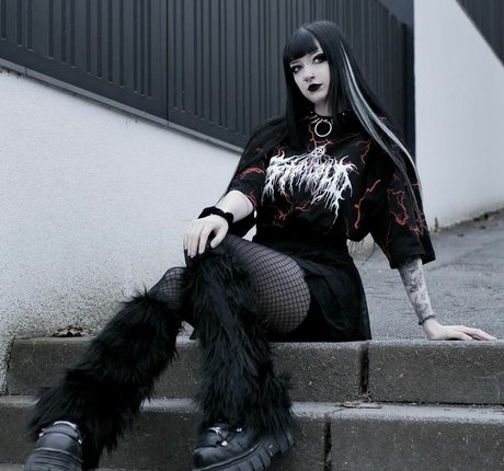 CreepyCassy perfect pornstar galleries