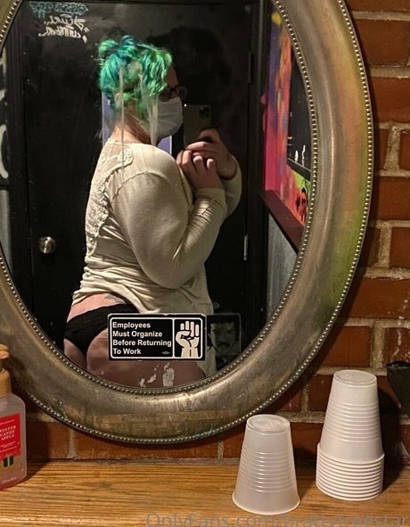 brattytreestar xxx actress gallery