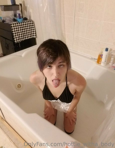 hottie witha body art actress pictures