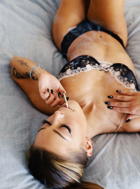 aubreyallia nudes pornstar image