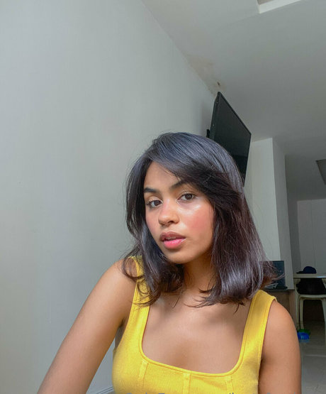 luna foot goddess art actress photo