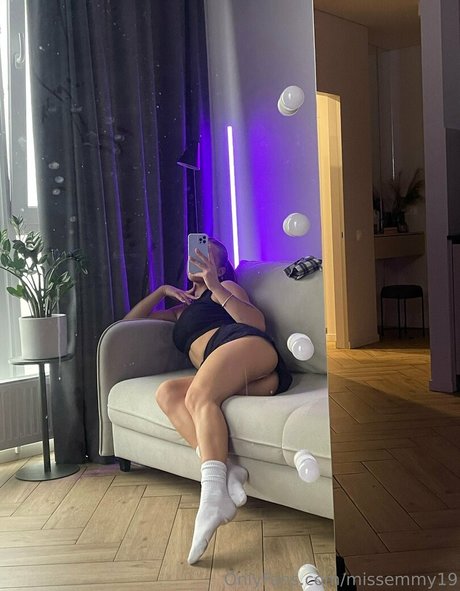 missemmy19 hd pornstar photos