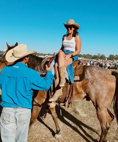 Monica Gonzalez sexy pornstar gallery