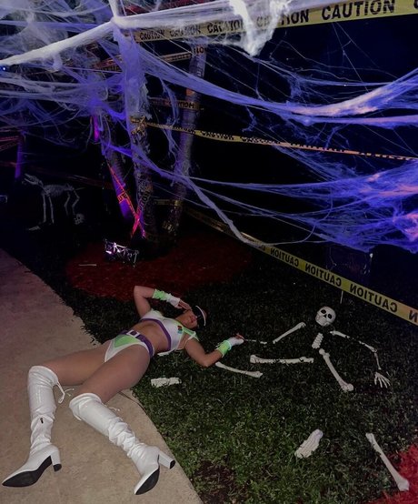 Monica Gonzalez model top gallery