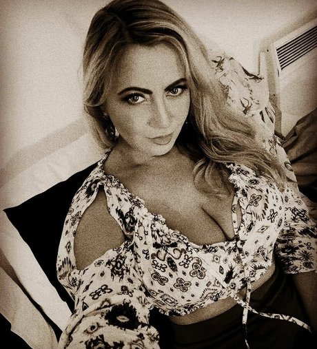 Berina Fati model adult photos