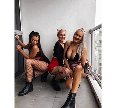 Aimee Young nudes model pics