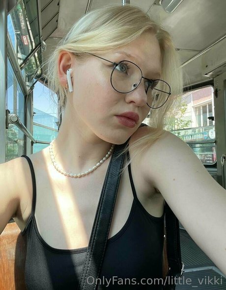 little vikki hot pornstar images