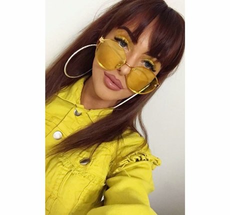 Bobbie Cook nice star image