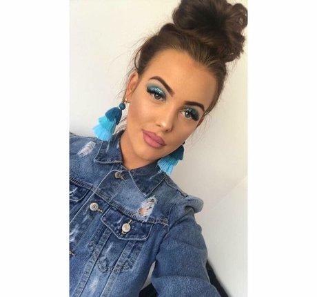 curvy babe onlyfans art nude img