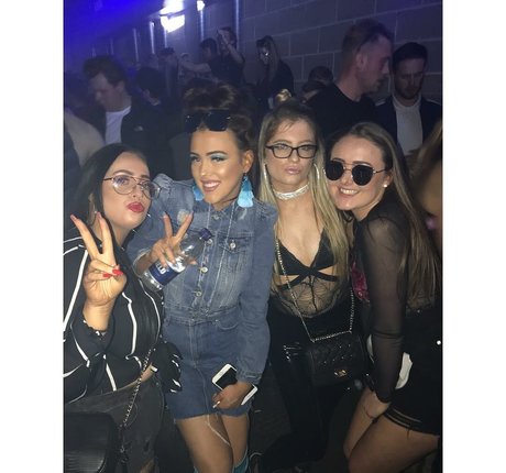 Bobbie Cook naked model galleries