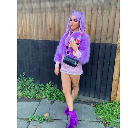 Bobbie Cook pornstar nude galleries