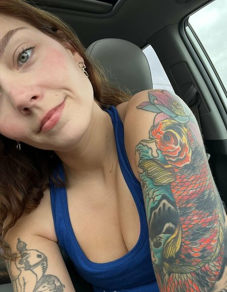 tiny onlyfans hot porn pic