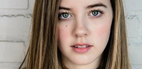 Mallory Bechtel model high quality img