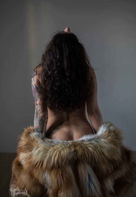 Sara Noli art actress archive