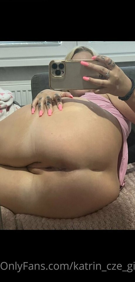 katrin cze girl paid xxx model photo