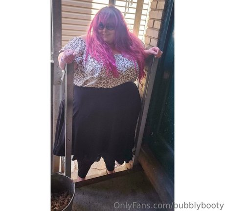 bubblybooty model xxx photo