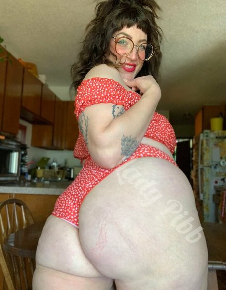 curvy shemale onlyfans porno images