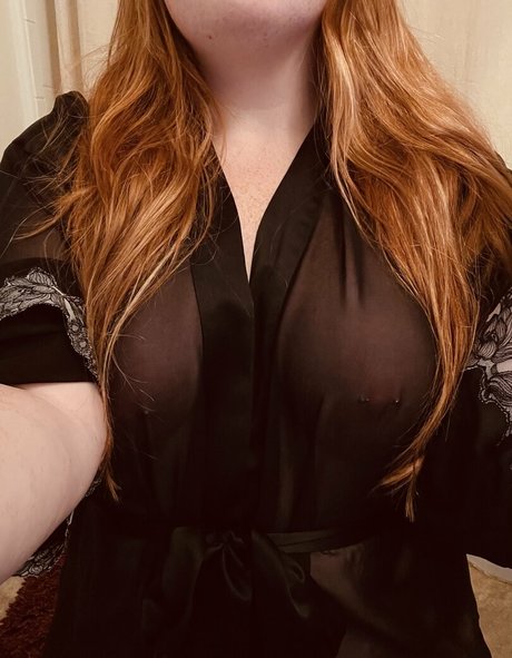 cinnamon siren sexy model pics