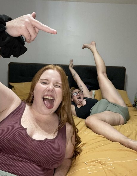 cinnamon siren perfect model photo