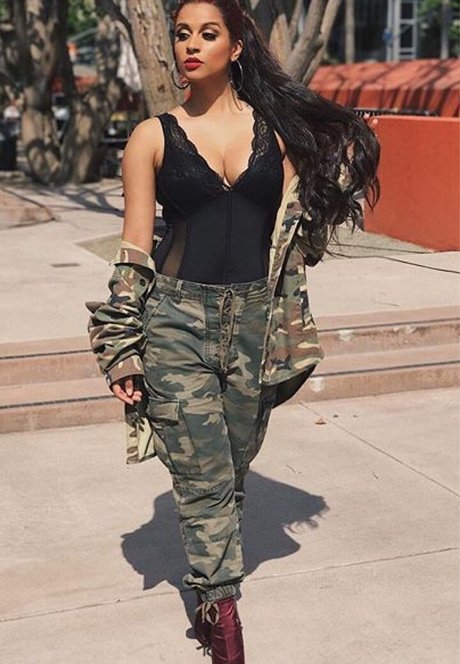 Lilly Singh sex model pic