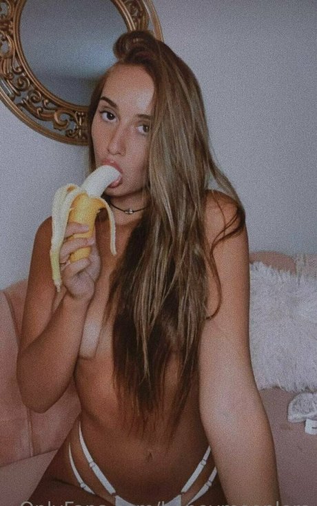 honeymoonlera star sexy gallery