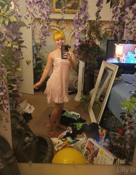 Lilly Lit star pretty pictures