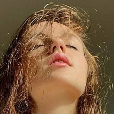 youngy lizzy high quality actress image