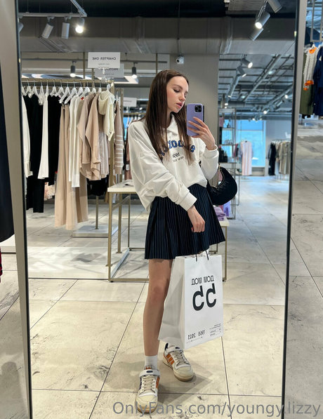 youngy lizzy actress galleries