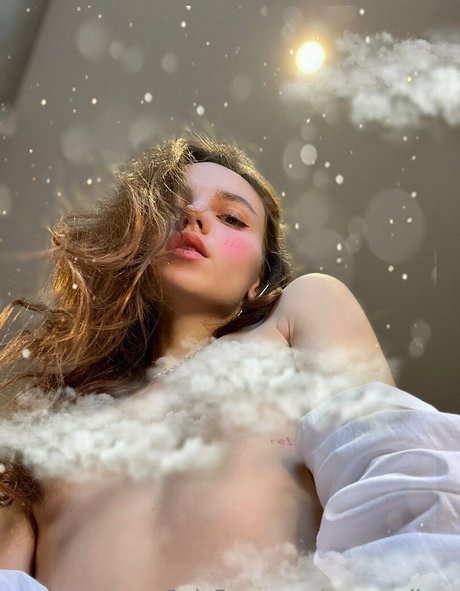 youngy lizzy star erotic pics