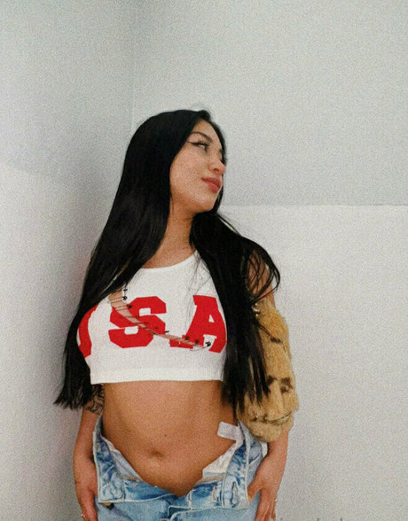 privado honey perfect model gallery