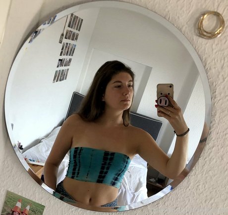 sassyrach free star photos