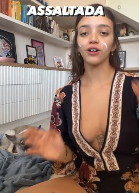 Debora Aladim model free image