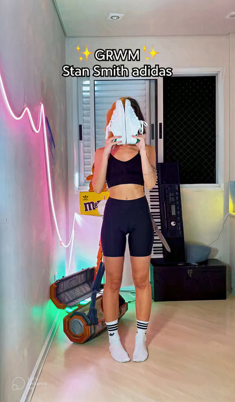 Loud Thaiga model erotic pic