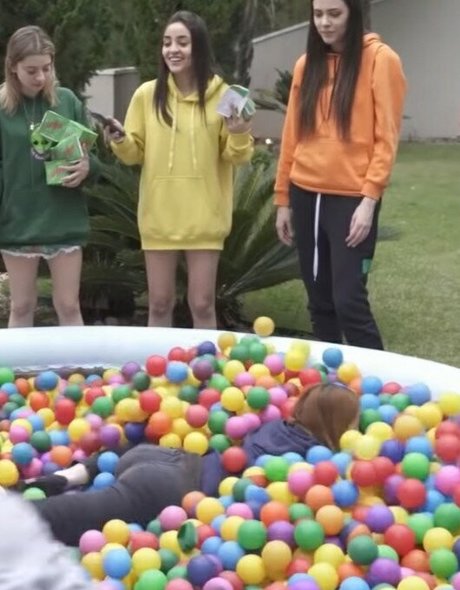 Loud Thaiga porn model images