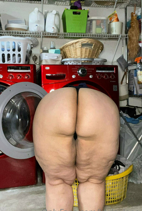 karlaxlane adult model img