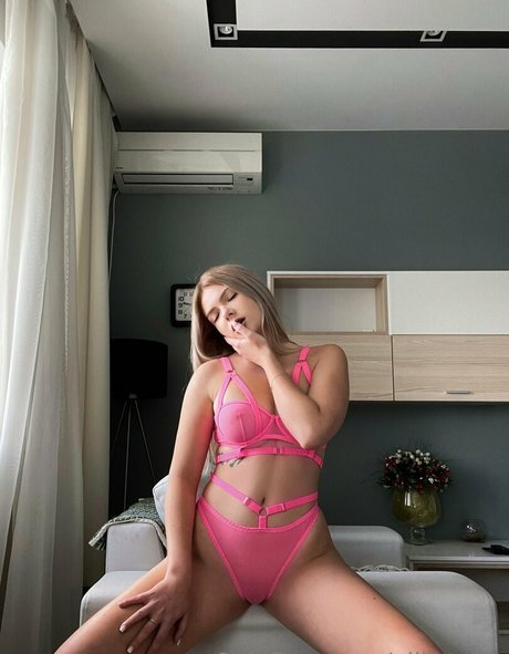 ellie miss pretty pornstar gallery