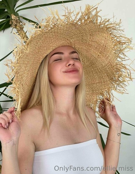 ellie miss porn star photo